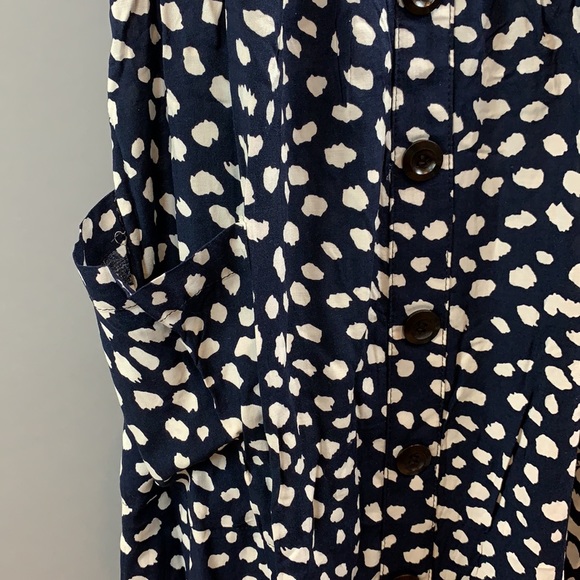 Light, airy button down summer dress - Picture 4 of 12